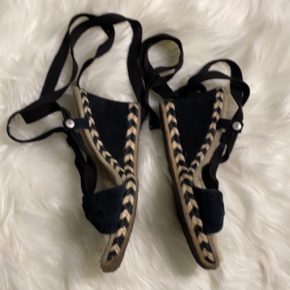 UGG Amelie espadrille black sandals - Picture 5 of 7